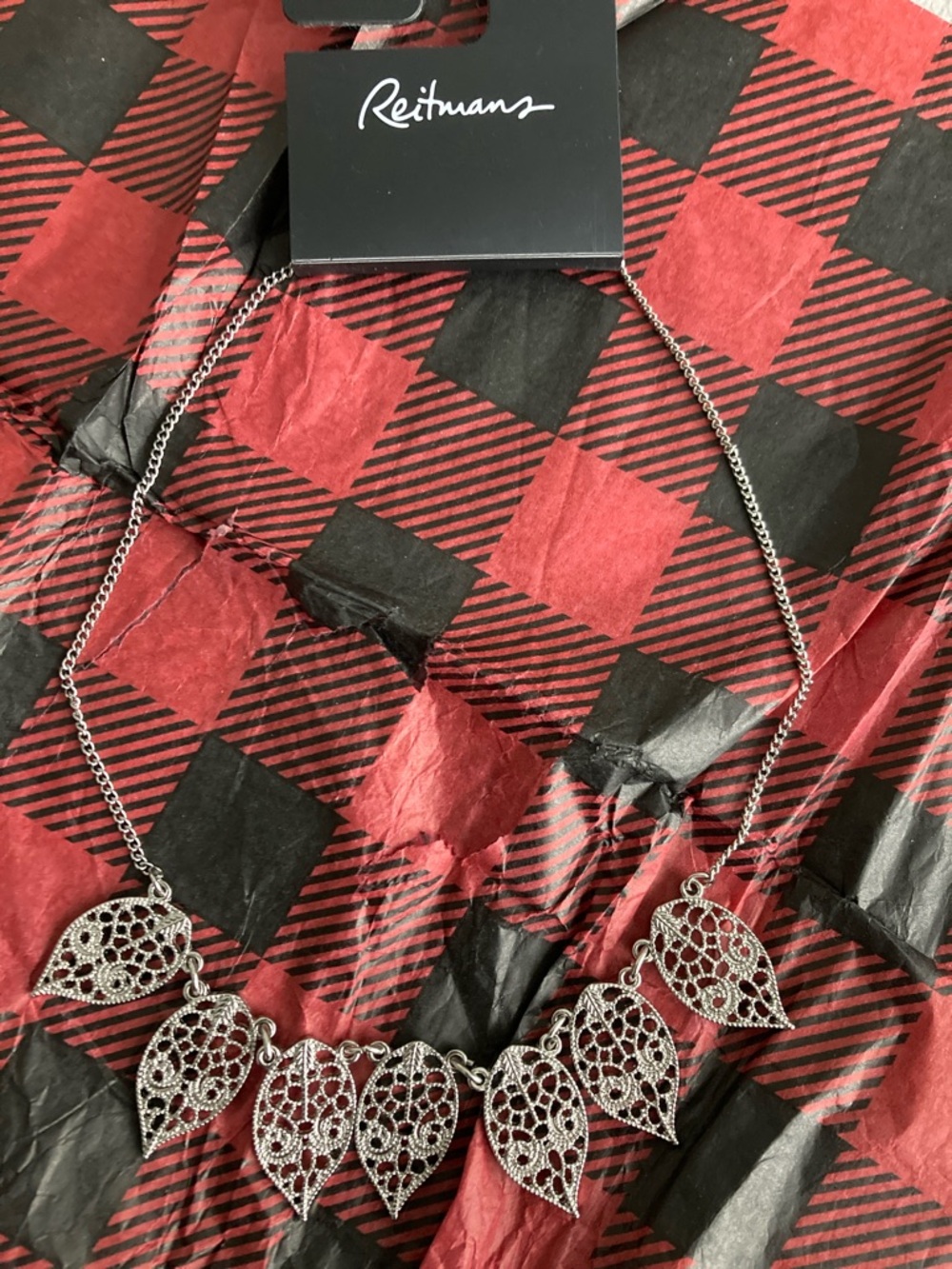 3/$25 Reitmans Silver Filigree Leaf Bib Necklace BNWT